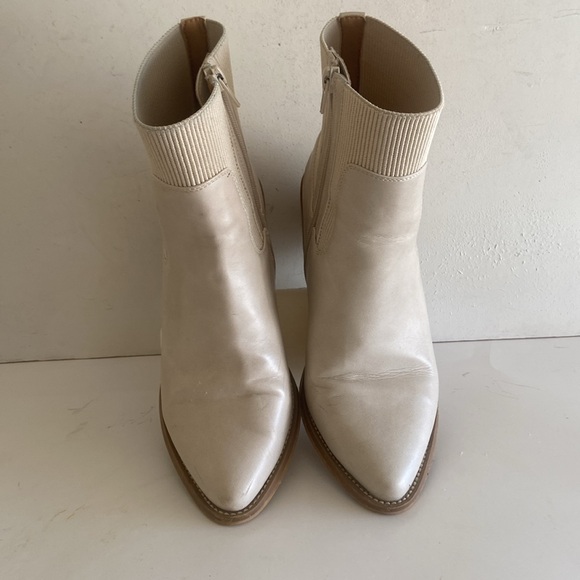 Dolce Vita cream faux leather boots side zip stack heel western  7 1/2 - Picture 4 of 16